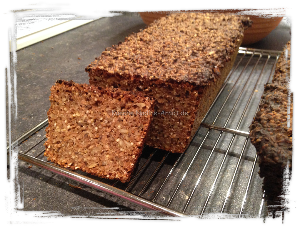 Schwarzbrot á la Mama – Kochen Backen und Co.